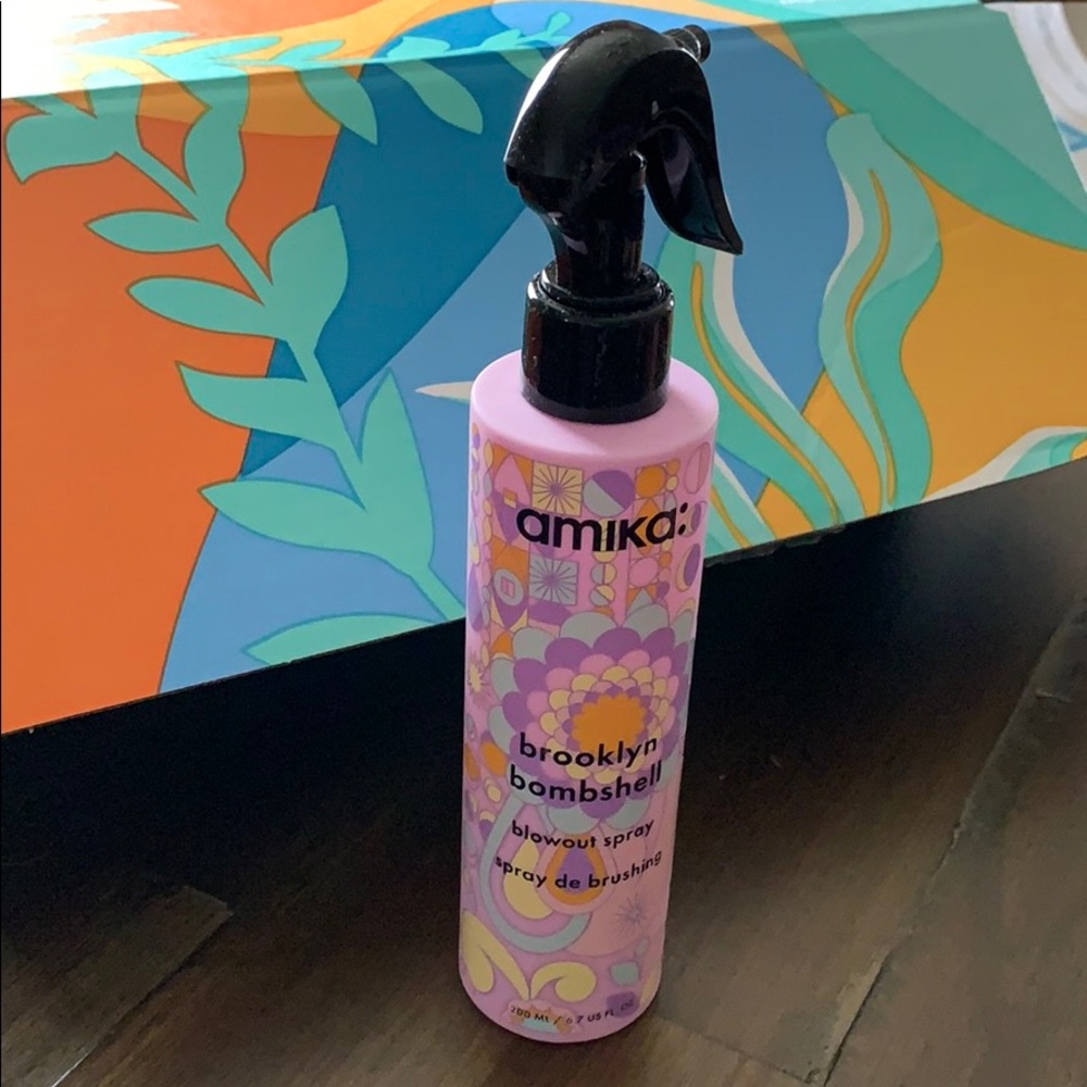 Amika blowout spray